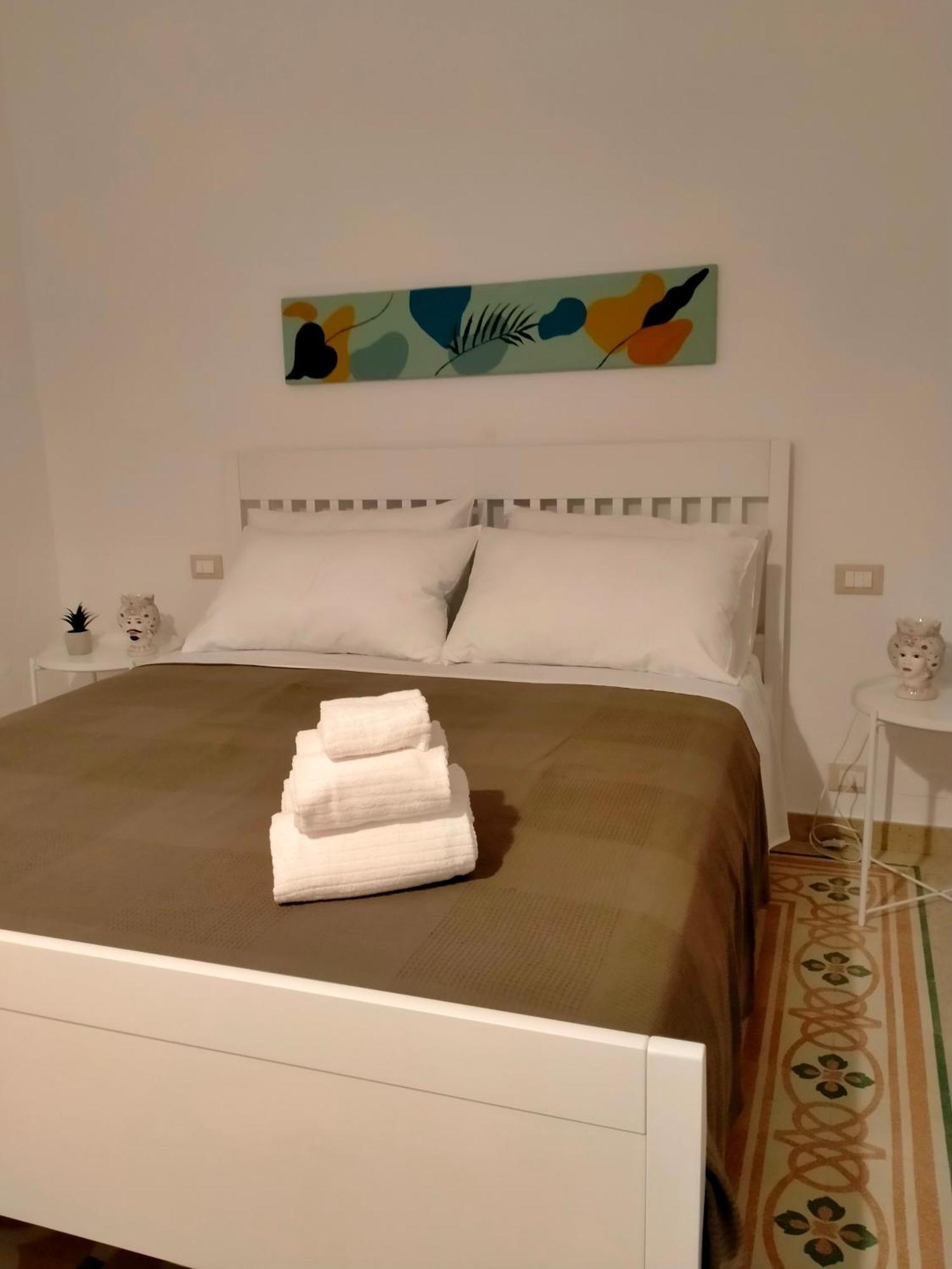 Appartamento A Casa Tutti Bene Trapani Esterno foto