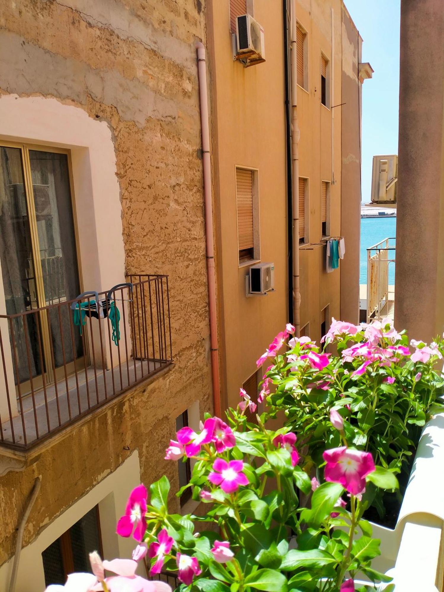 Appartamento A Casa Tutti Bene Trapani Esterno foto